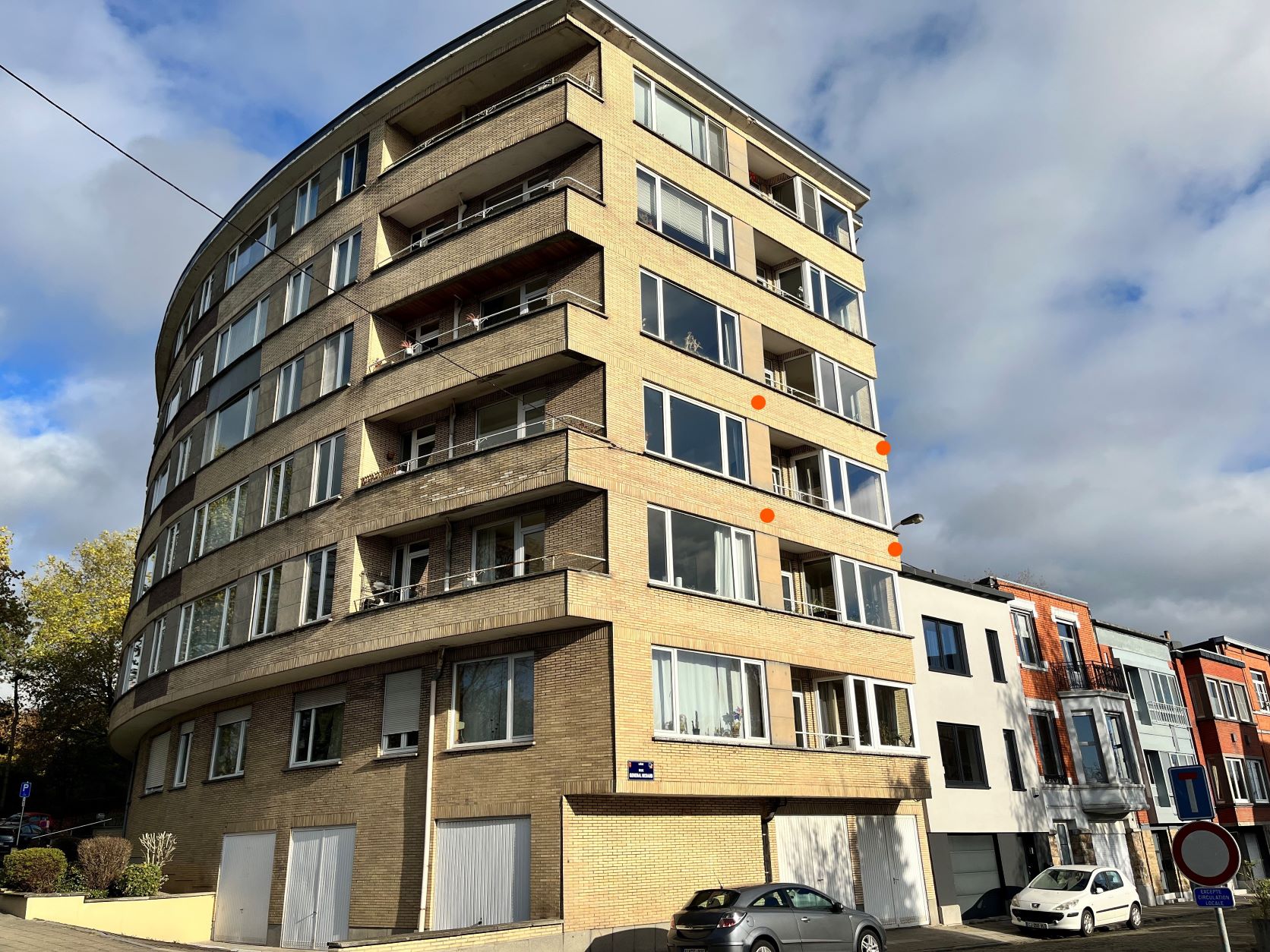638a28e4be89728d67421351 vieuxtemps facade 